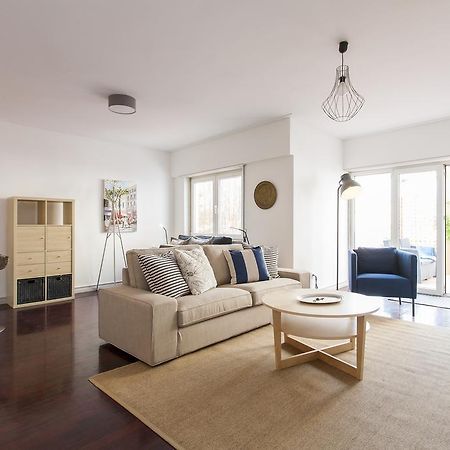 ALTIDO Superb 1-bed Apt with workspace&terrace, close to Avenida da Liberdade Lisboa Exterior foto