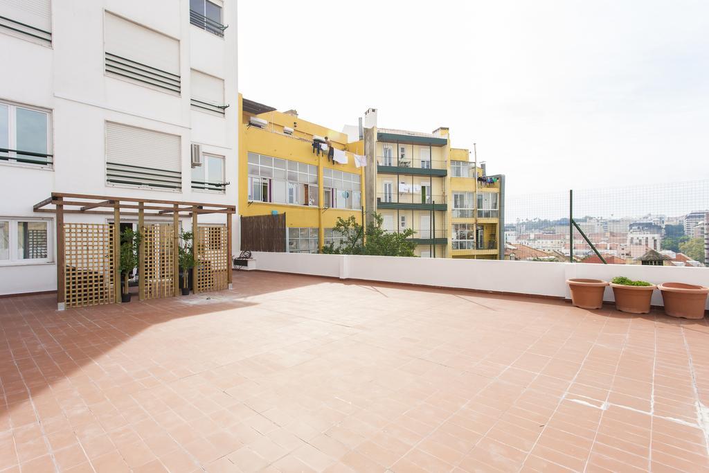 ALTIDO Superb 1-bed Apt with workspace&terrace, close to Avenida da Liberdade Lisboa Exterior foto