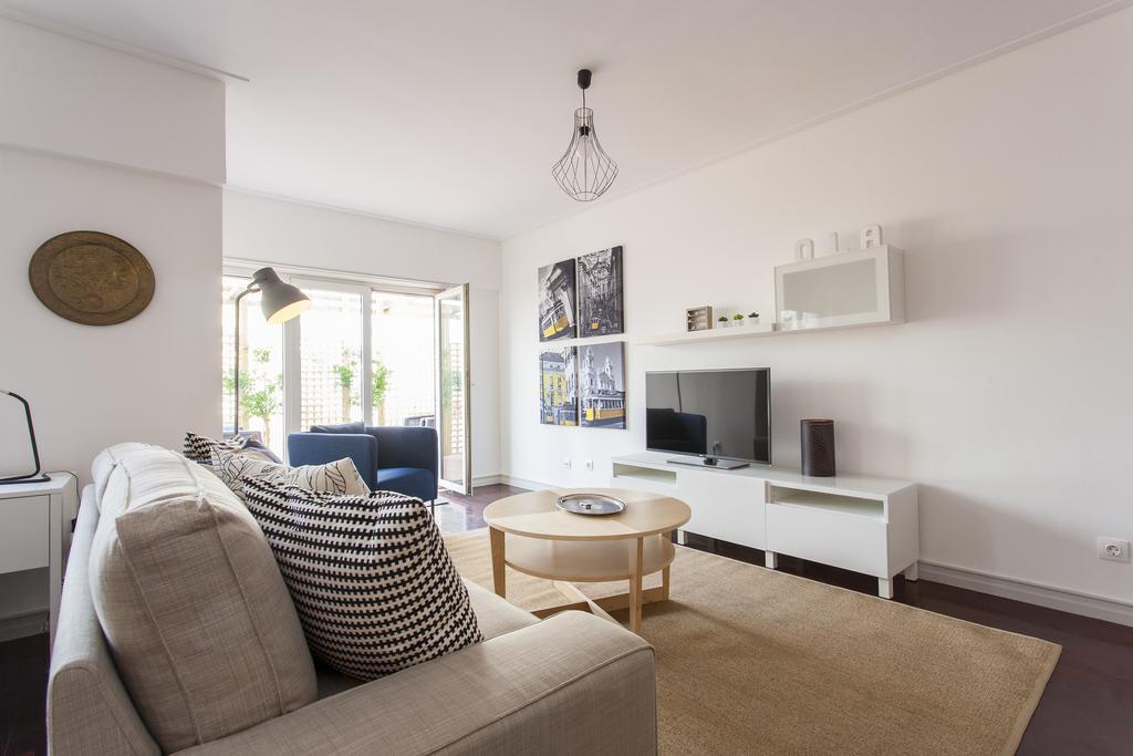 ALTIDO Superb 1-bed Apt with workspace&terrace, close to Avenida da Liberdade Lisboa Exterior foto
