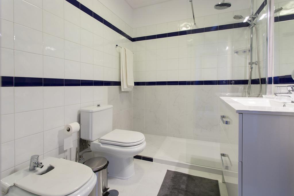 ALTIDO Superb 1-bed Apt with workspace&terrace, close to Avenida da Liberdade Lisboa Exterior foto