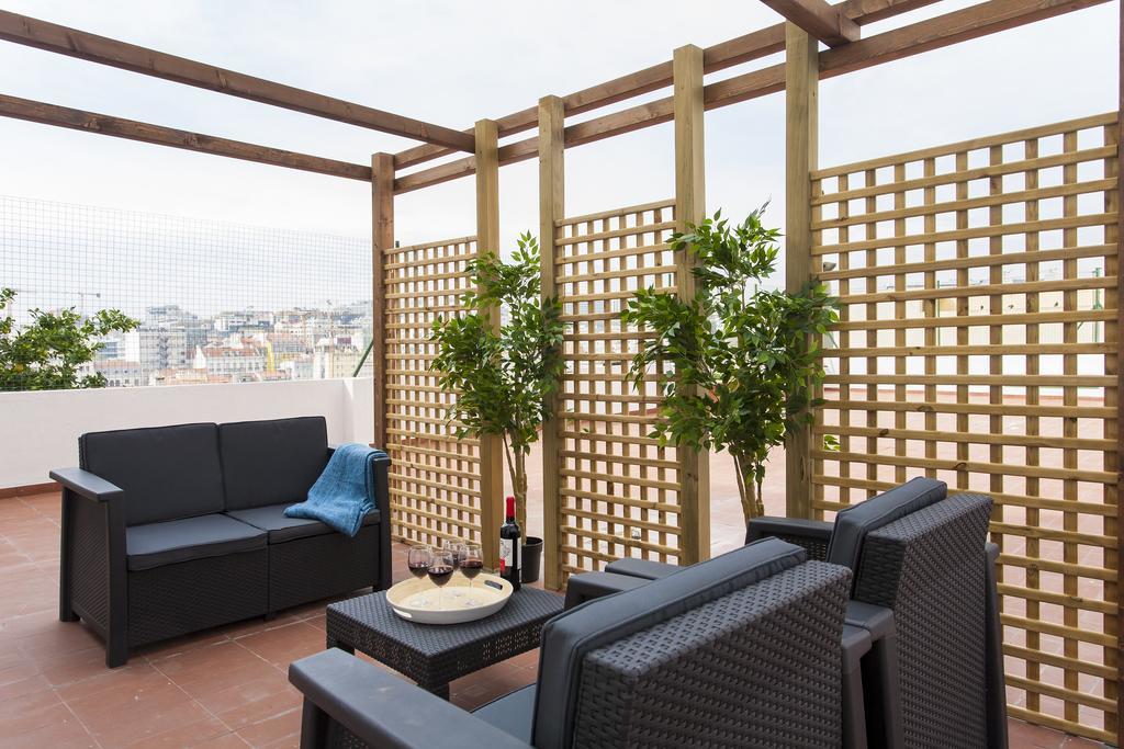 ALTIDO Superb 1-bed Apt with workspace&terrace, close to Avenida da Liberdade Lisboa Exterior foto